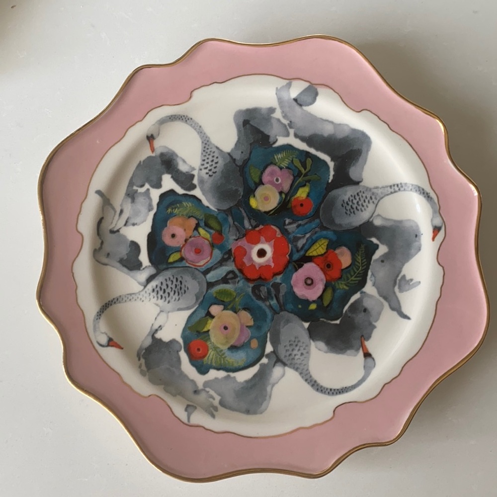 ❤️… Anthropologie Betty Hatchett Design Plate